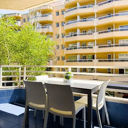 Rentalmar Zahara Family Apartment